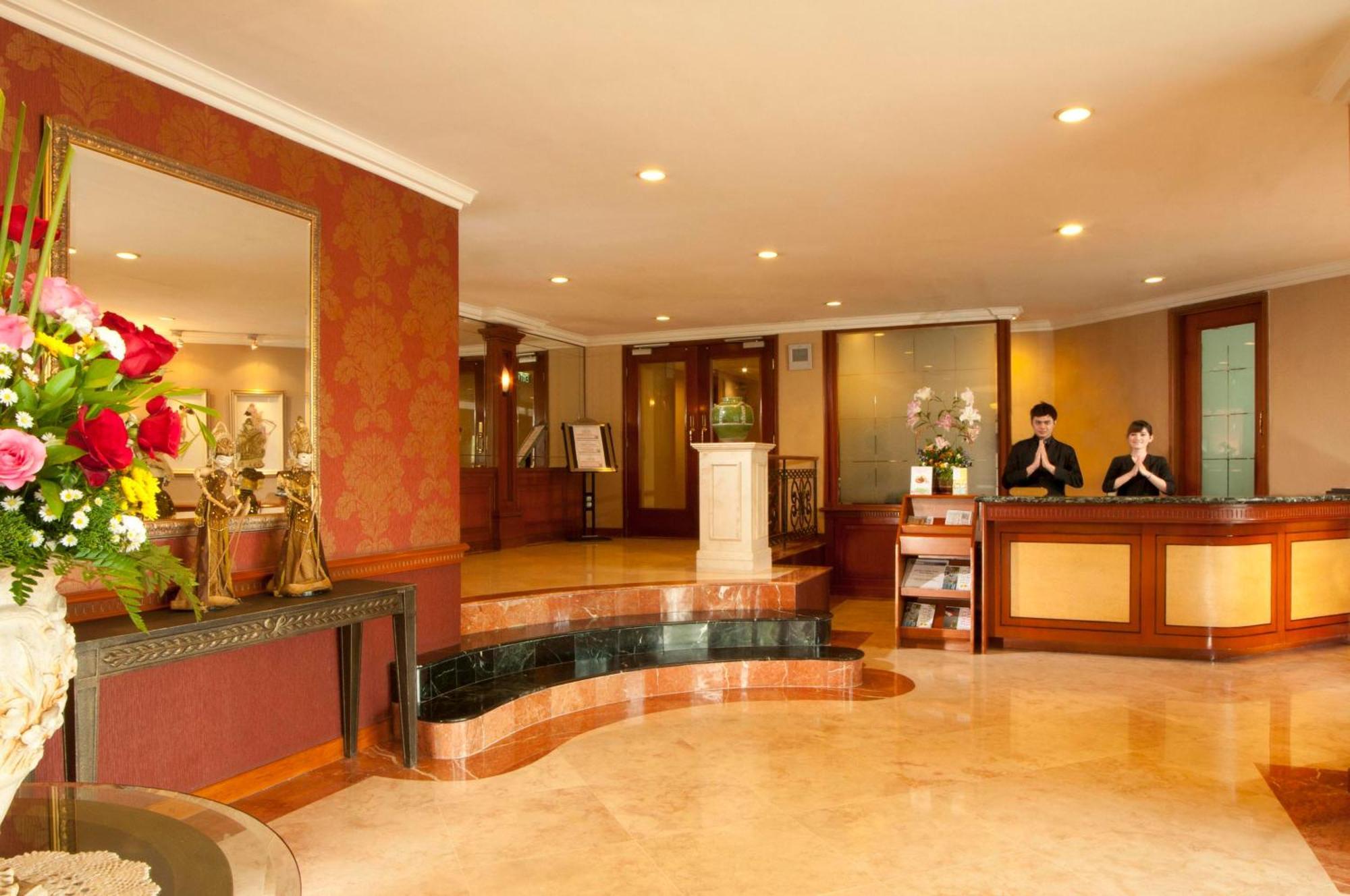 The Residences At Puri Casablanca Джакарта Экстерьер фото